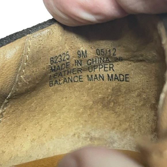 Clarks Artisan Society Gown Ii Brown Pleating Shooties size 9M - Picture 6 of 8